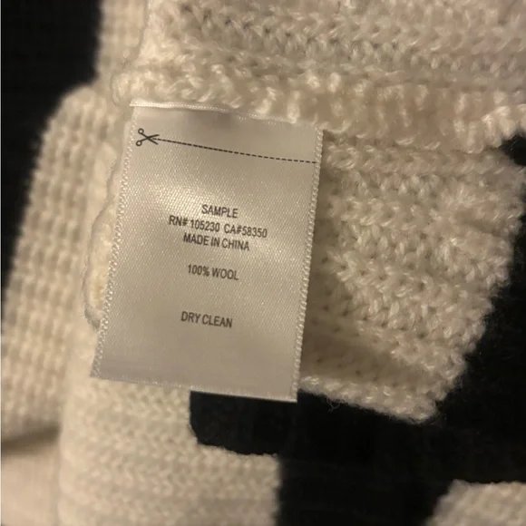 Equipment Femme • Soft • 100% Wool • Black and White (off white) Striped Sweater - Picture 7 of 16
